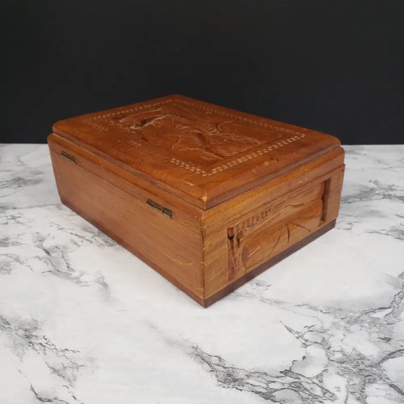 Hand Carved Wood Box Village Scene Vintage - Picture 5 of 13